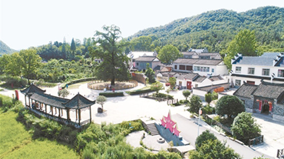 大別山深處，昔日的窮山溝蝶變?yōu)檫h近聞名的幸福村