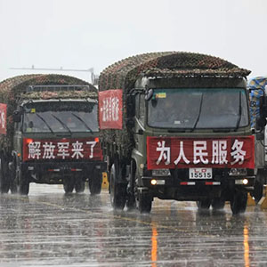 來了！第71集團軍“鐵骨硬旅”抗洪一線12時辰