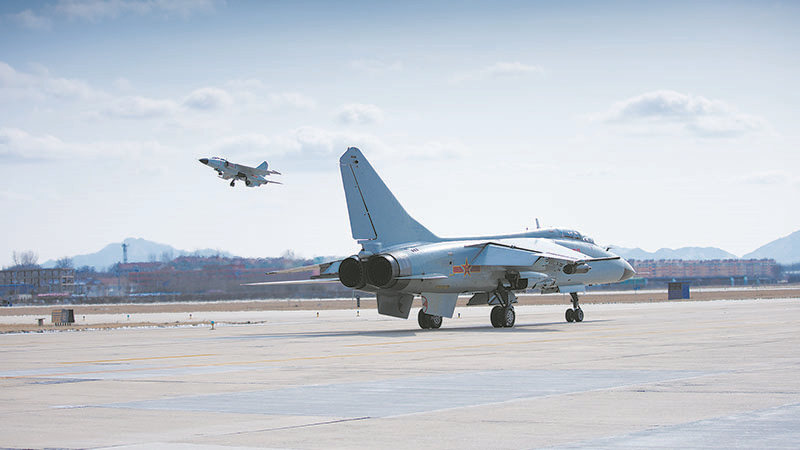 鷹擊長(zhǎng)空！北部戰(zhàn)區(qū)海軍航空兵某旅飛行訓(xùn)練影像