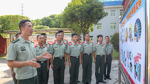 武警南寧支隊開展軍營網(wǎng)絡(luò)安全教育，筑牢網(wǎng)絡(luò)安全防線