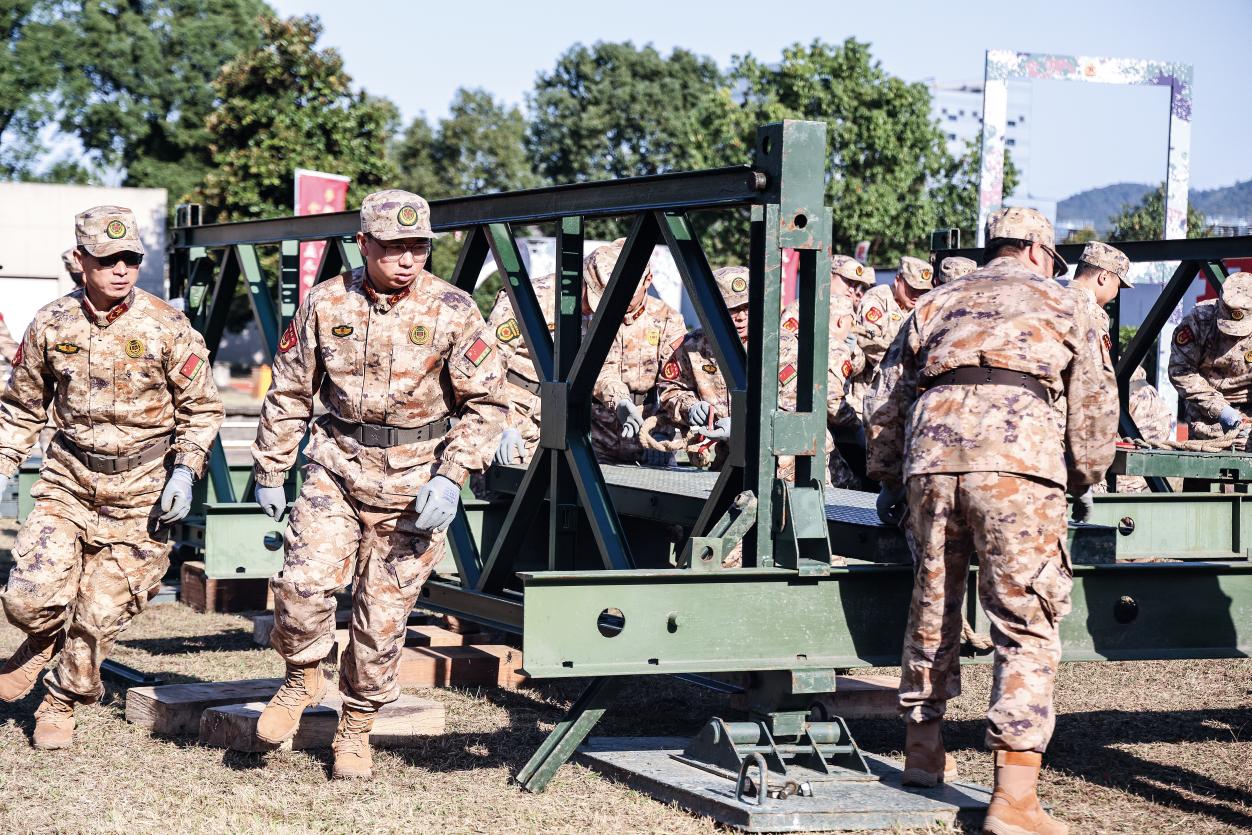 軍事日活動 (4)