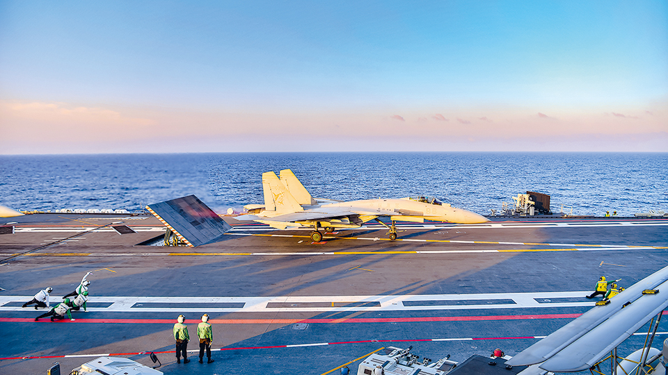 海軍山東艦起降保障中隊加速生成新質(zhì)戰(zhàn)斗力影像